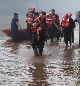 160625-west-virginia-floods-mn-1236_8cd522146b6f43f2ee778369eb4d946b.nbcnews-ux-2880-1000